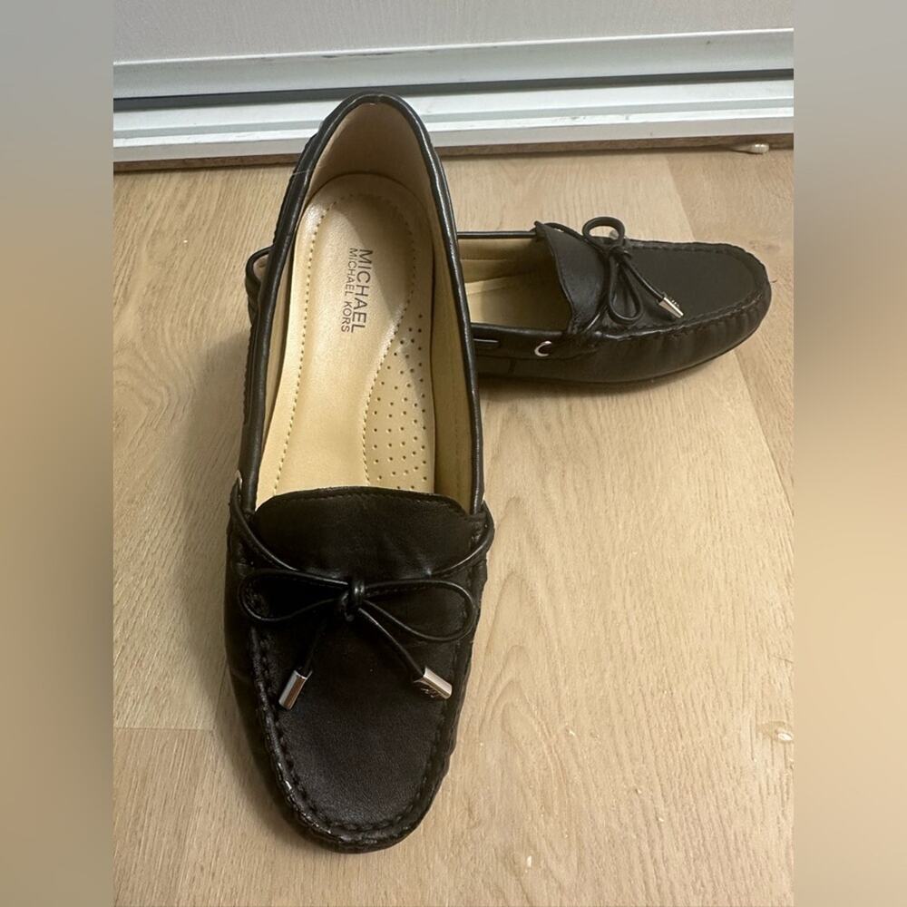 New W/Box Authentic Michael Kors Black Leather Women's Loafers size 6 - Picture 4 of 9
